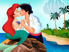 Ariel Kissing Online