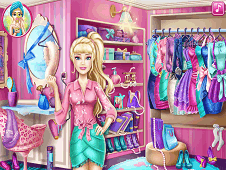 Barbies Closet