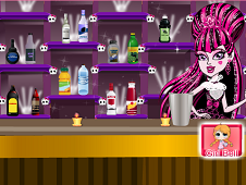 Draculaura Monster Bartender