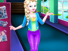 Elsa Goes to Highschool