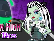 Monster High Clean the Bus