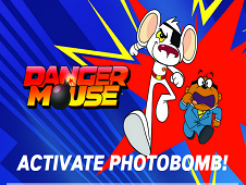 Danger Mouse Photo Bomb  Online