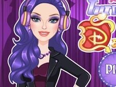 Barbie Turns Into Mal from Descendants Online