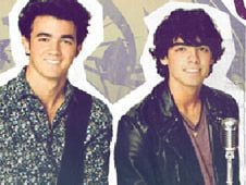 Guitar Grooving Jonas Brothers